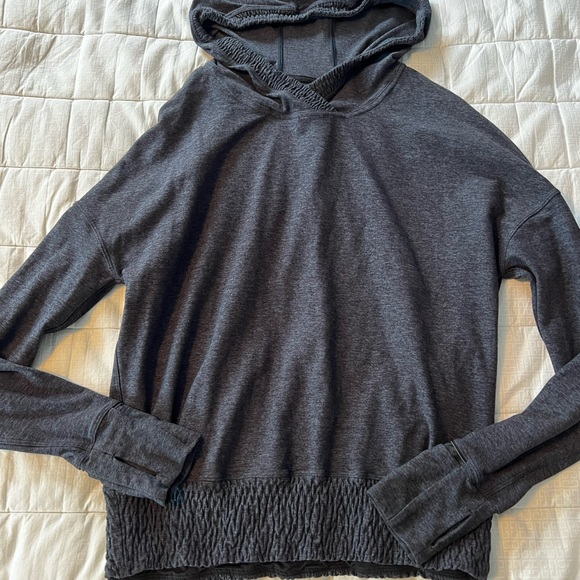 Lululemon pullover - Picture 1 of 1